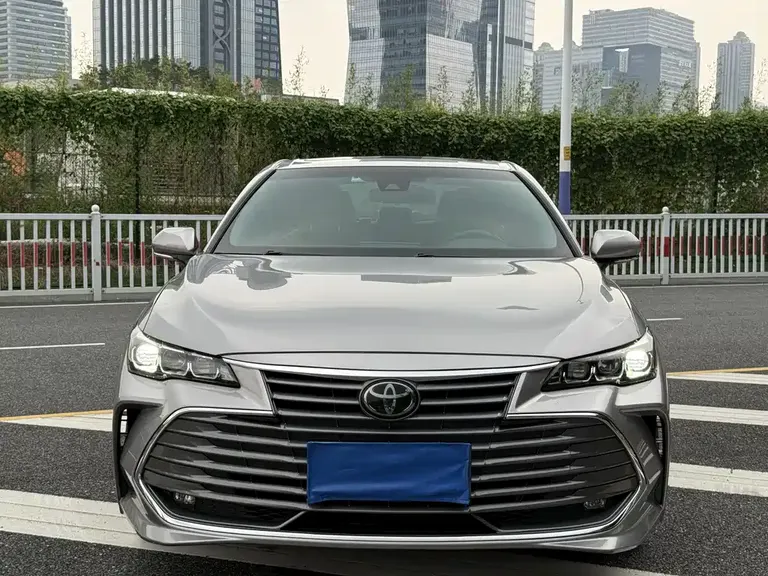 Toyota Avalon 2.0 L Luxury CN-VI