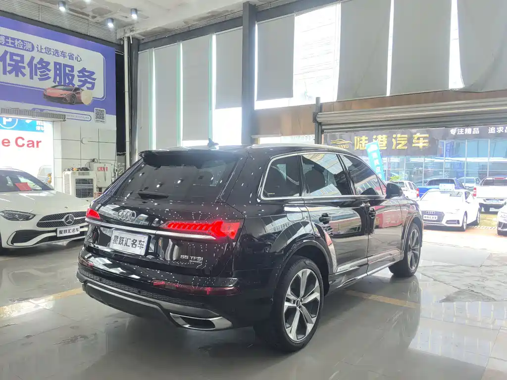 Audi Q7 55 TFSI quattro S line Sport