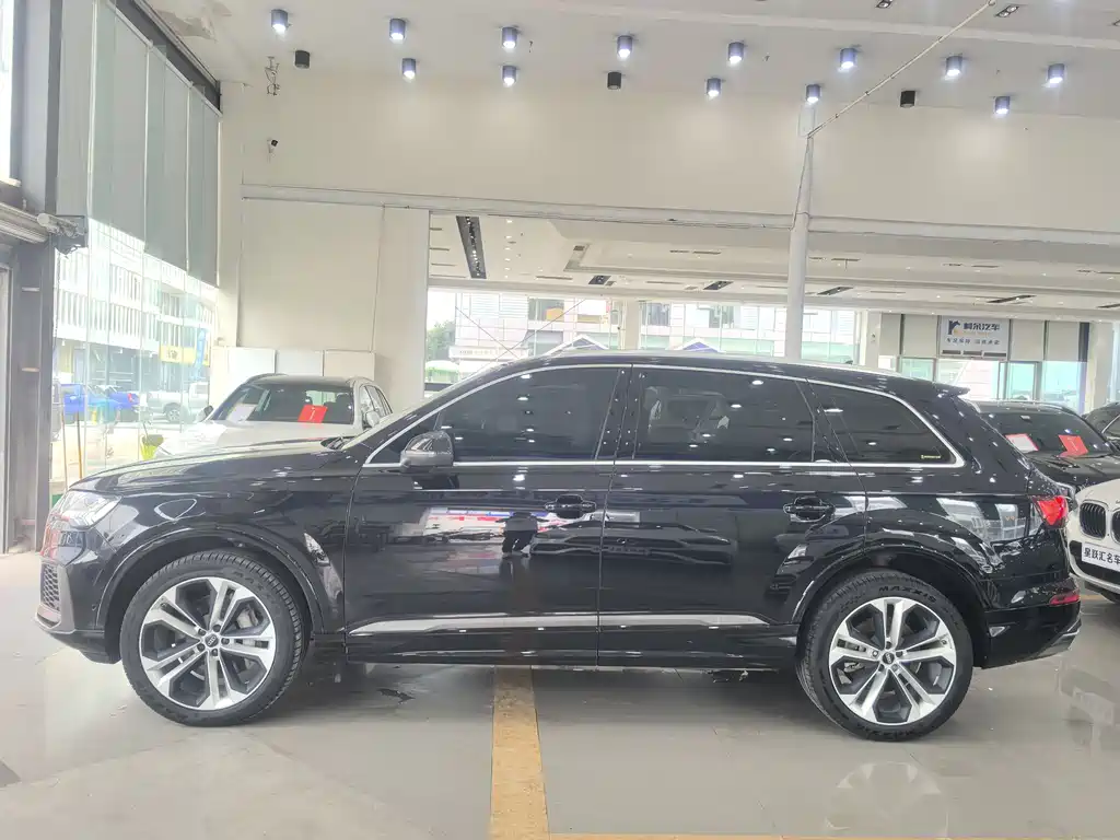 Audi Q7 55 TFSI quattro S line Sport