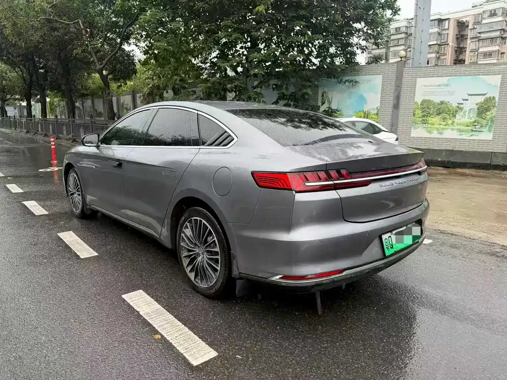Han DM 4 WD Performance Luxury