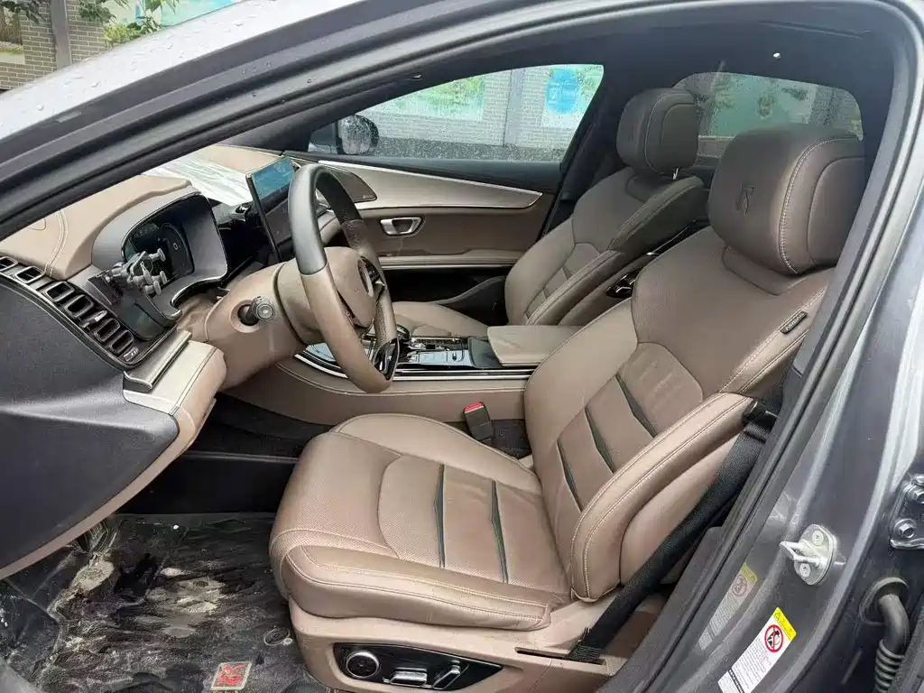 Han DM 4 WD Performance Luxury