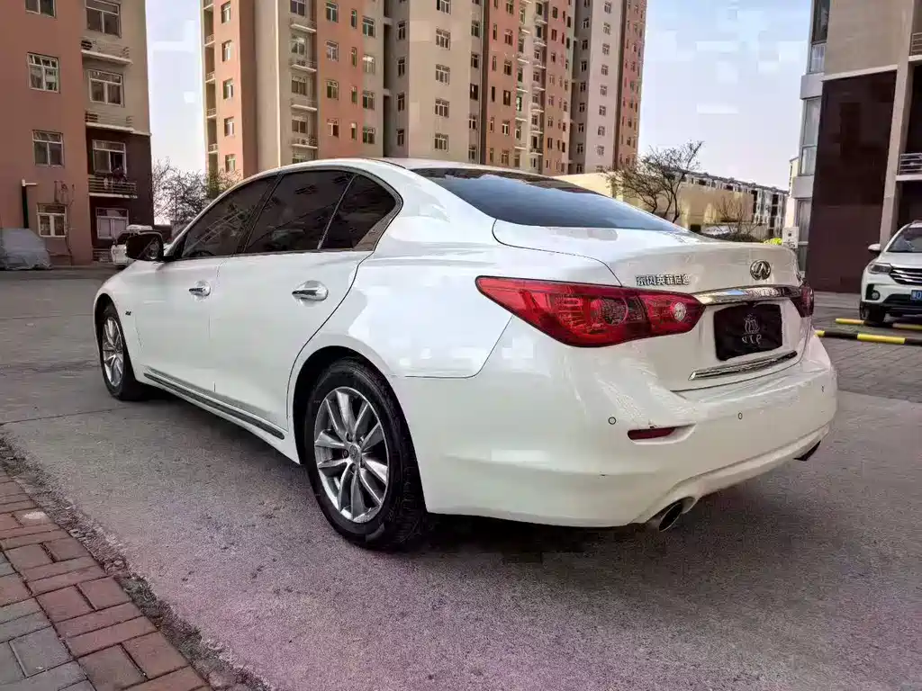 Infiniti Q50 L 2.0 T Joy