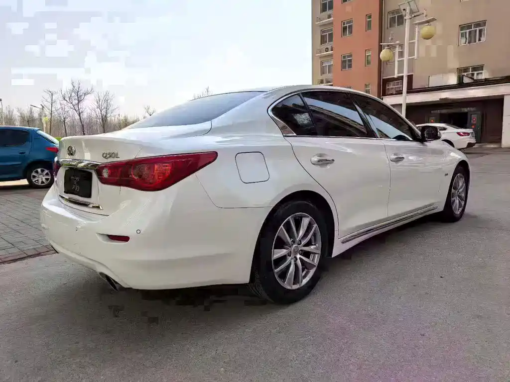 Infiniti Q50 L 2.0 T Joy