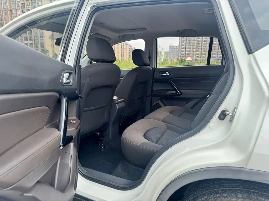 GAC Trumpchi GS4 200 T G-DCT Elite