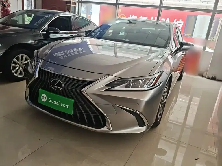 Lexus ES 200 Premium Enjoyment