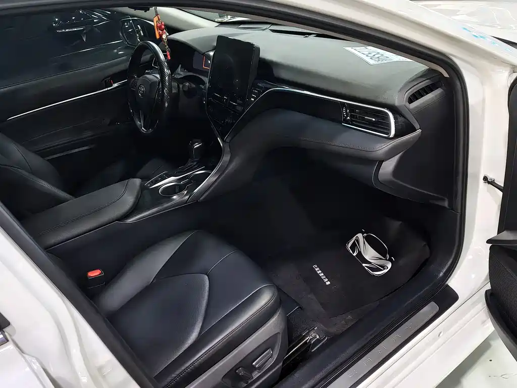 Camry 2.5 G Luxury