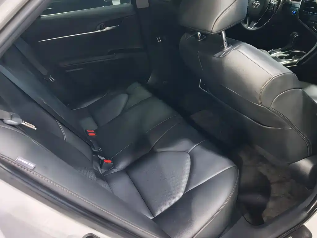 Camry 2.5 G Luxury