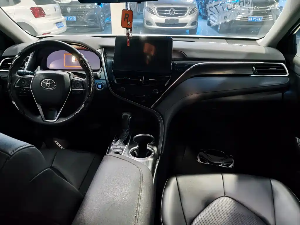 Camry 2.5 G Luxury