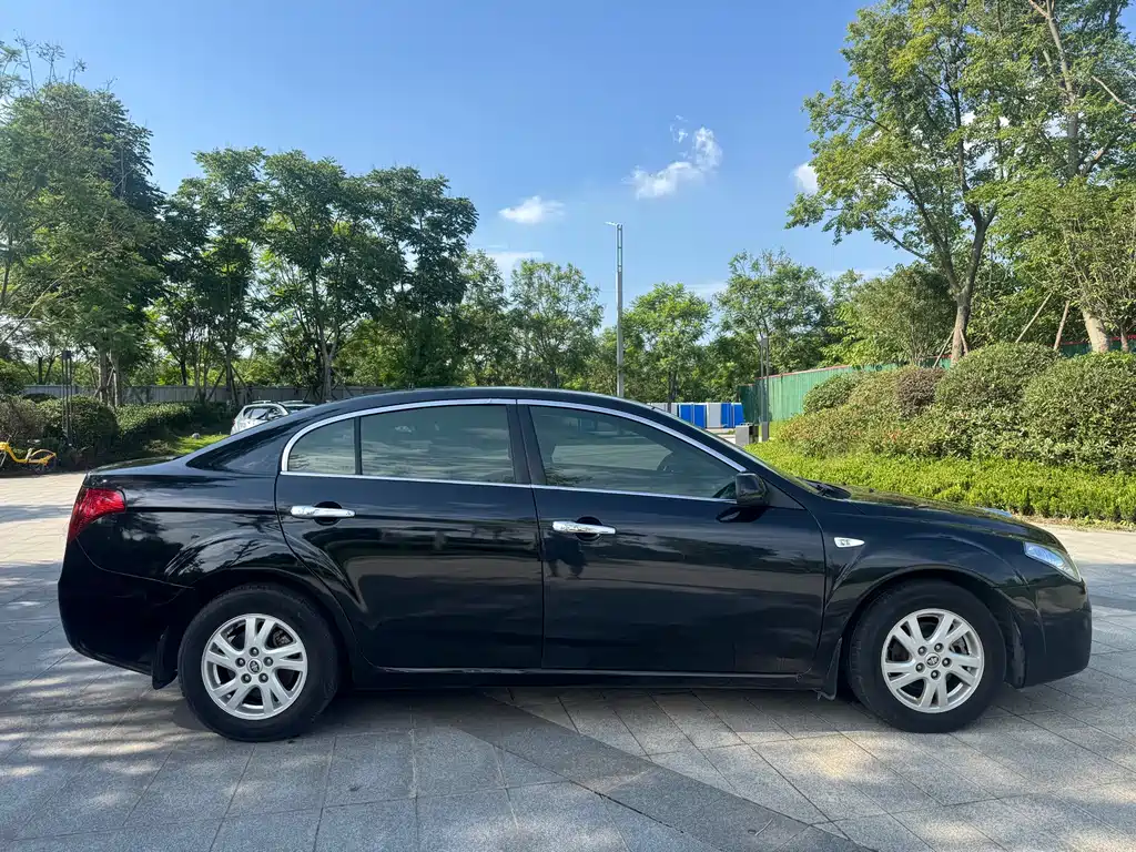Besturn B50 奔腾B50 2011款 1.6 L 自动时尚型