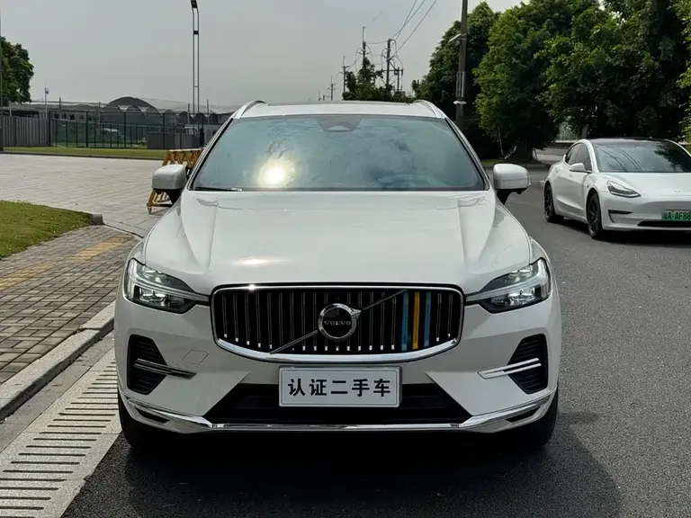 Volvo XC60 B5 4 WD Smart Vision Luxury