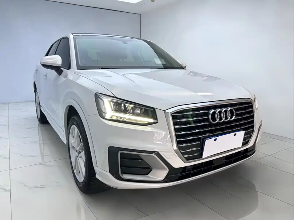 Audi Q2 L 35 TFSI Luxury Elegant CN-V