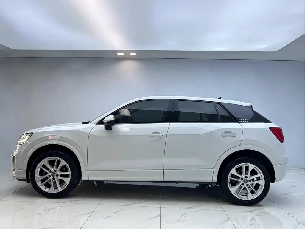 Audi Q2 L 35 TFSI Luxury Elegant CN-V
