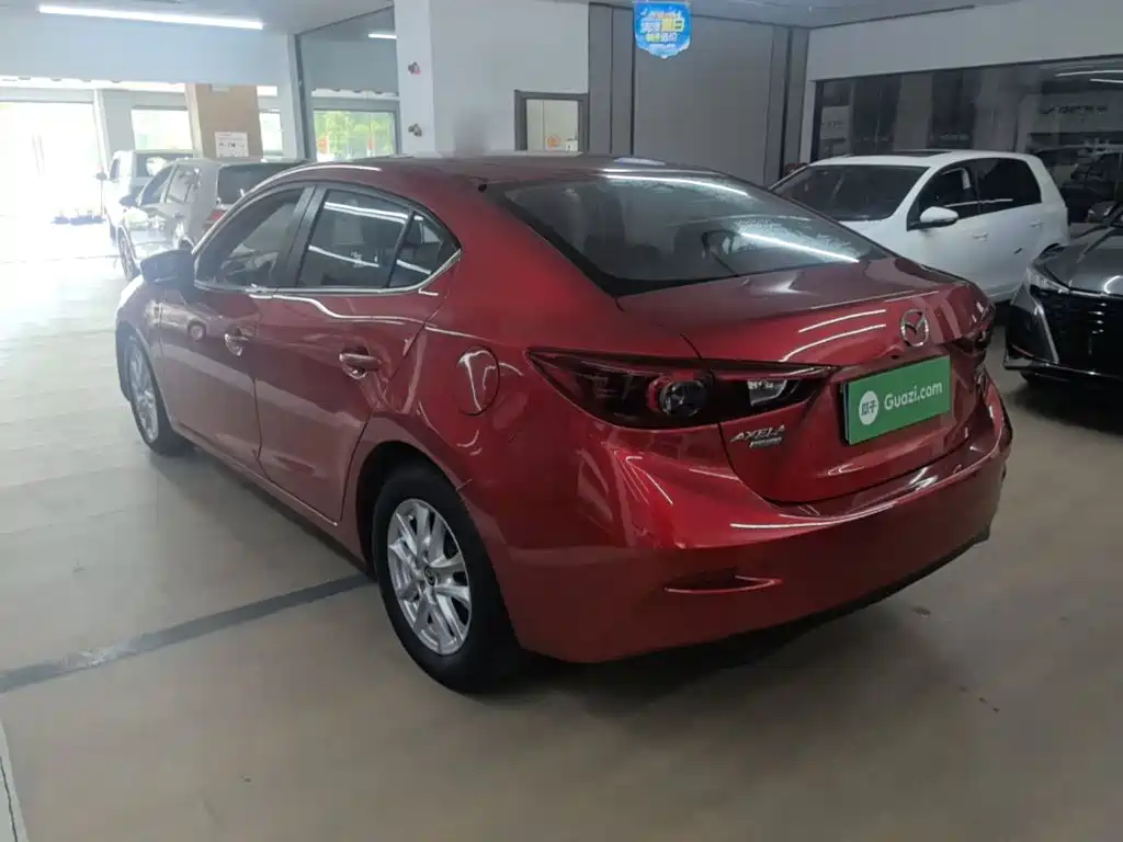 Mazda 3 Axela Sedan 1.5 L Auto Luxury CN-V