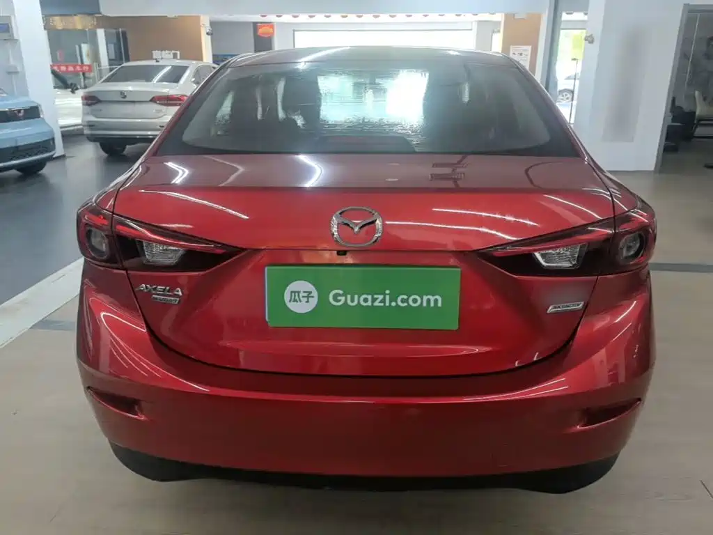 Mazda 3 Axela Sedan 1.5 L Auto Luxury CN-V