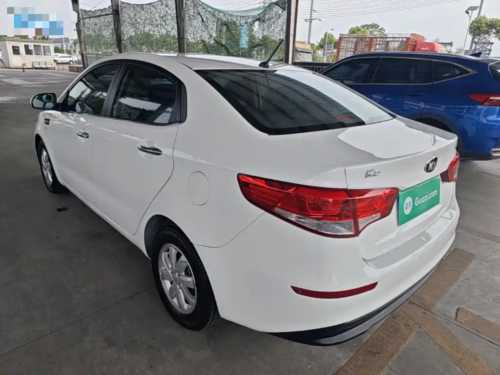 Kia K2 Sedan 1.4 L MT GLS