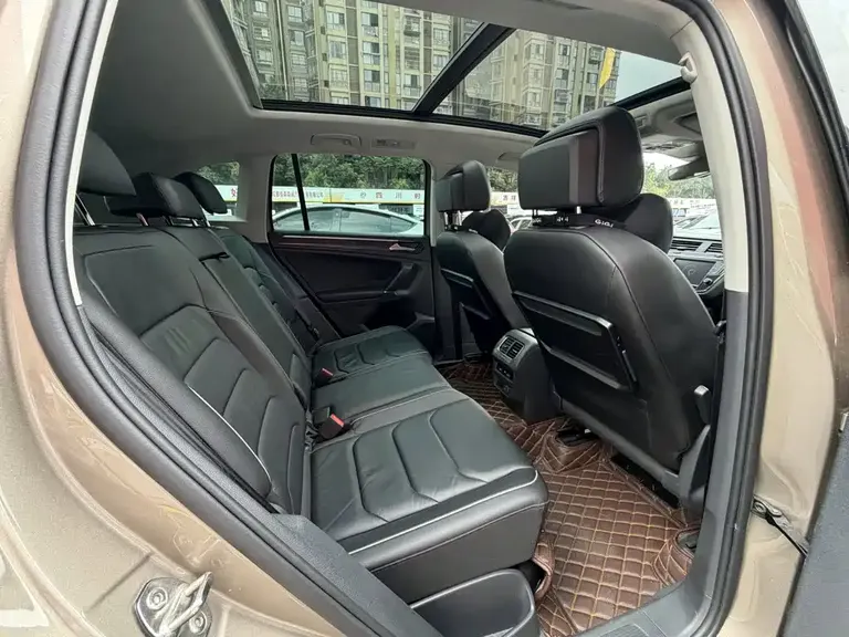 Volkswagen Tiguan 330 TSI 4 WD Creative Wise