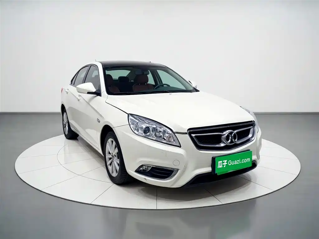 Senova D50 1.5 L Manual Elite