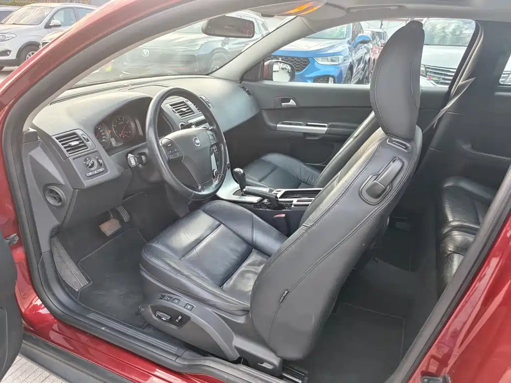Volvo C30 沃尔沃C30 2010款 改款 2.0智尚版