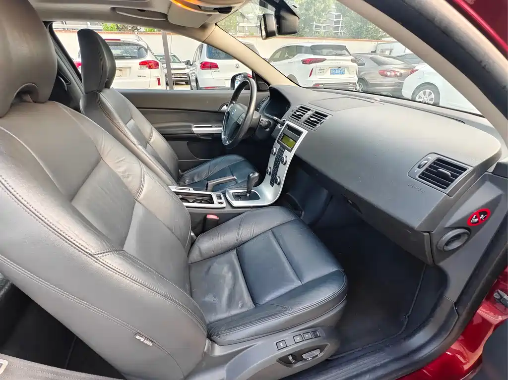 Volvo C30 沃尔沃C30 2010款 改款 2.0智尚版