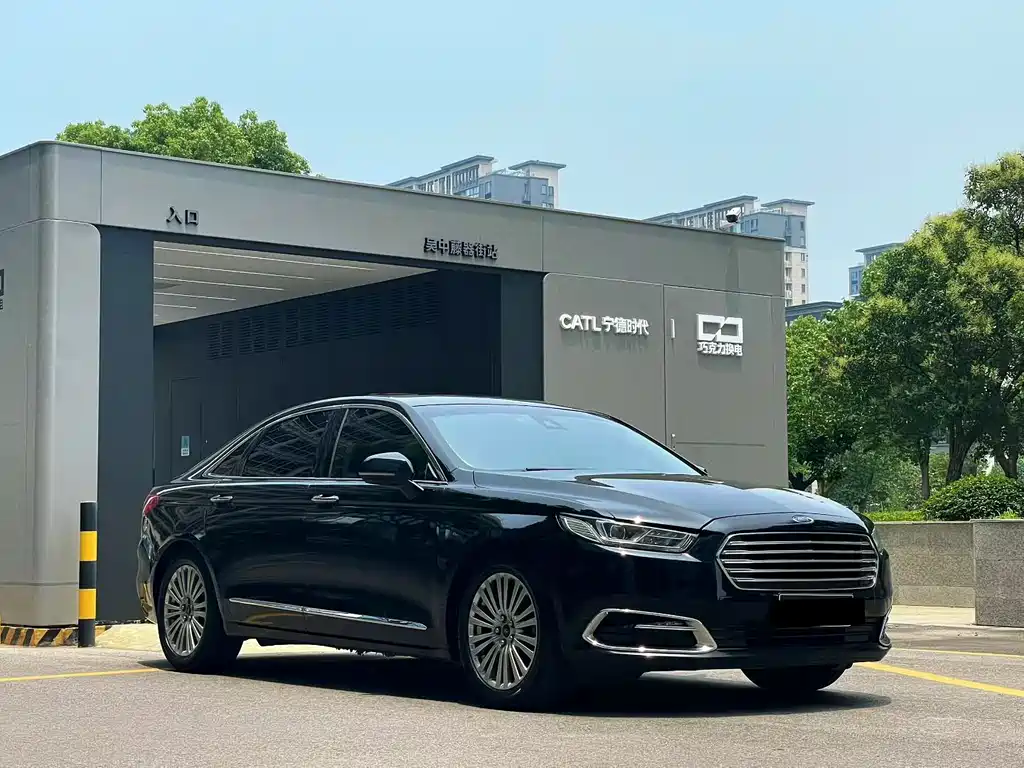Taurus EcoBoost 245 Luxury