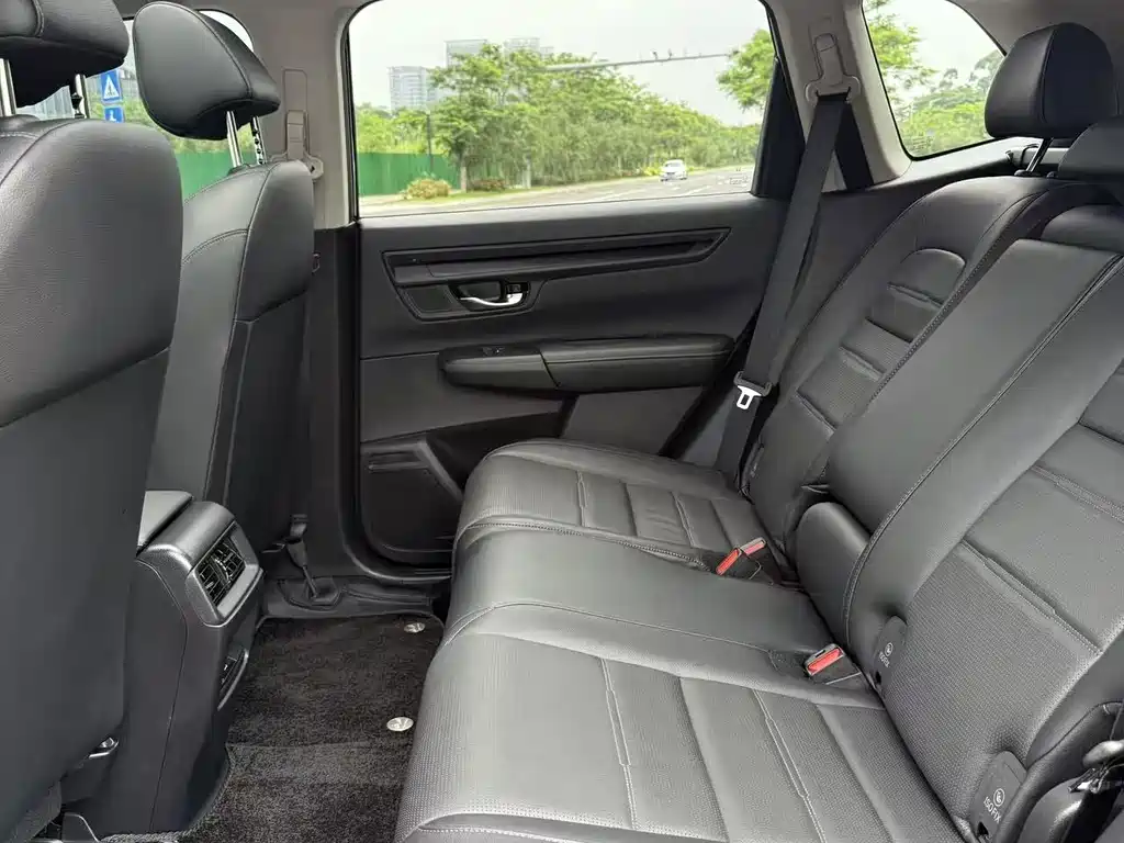 Honda CR-V 240 TURBO 2 WD Sharp Style 5-seat