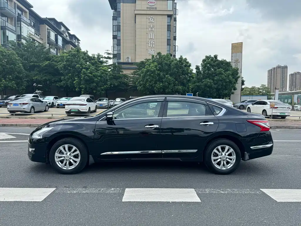 Teana 2.0 L XL Comfort