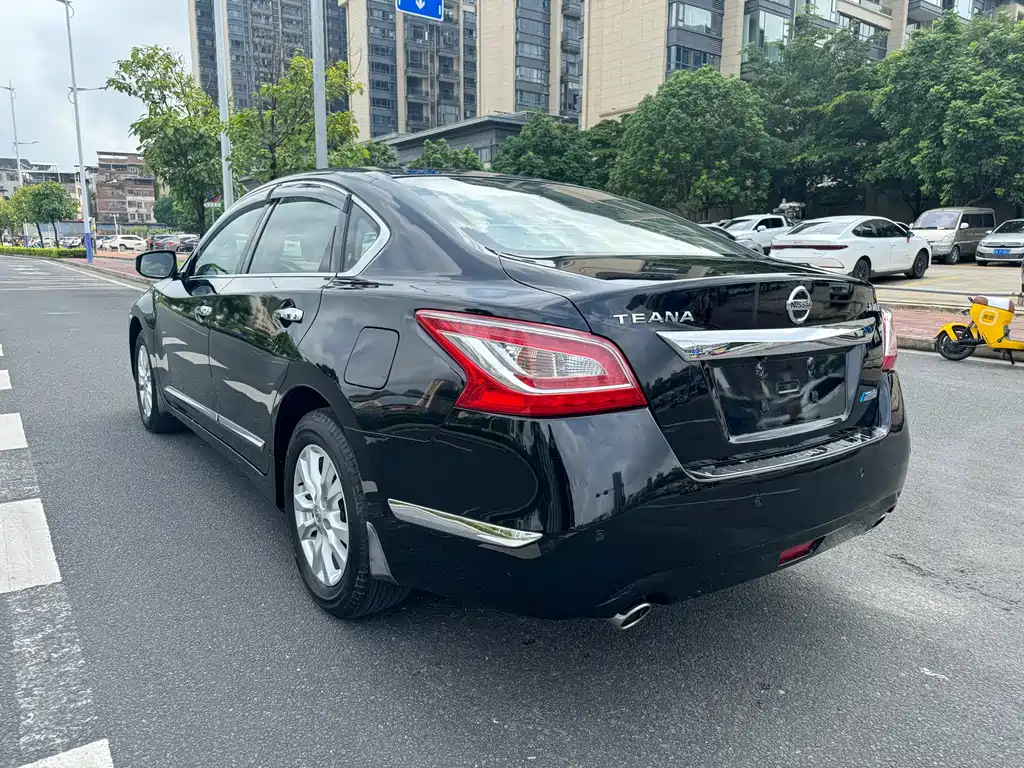 Teana 2.0 L XL Comfort
