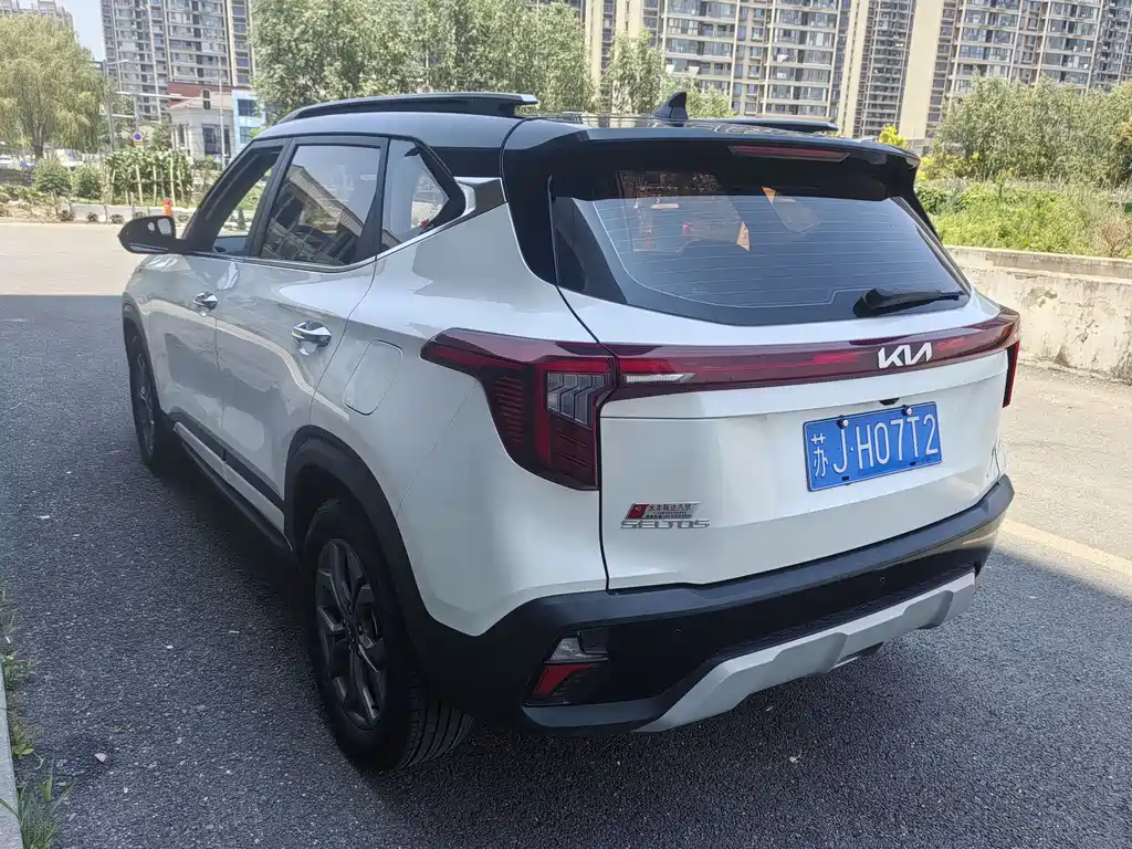 Seltos 1.5 L CVT Luxury