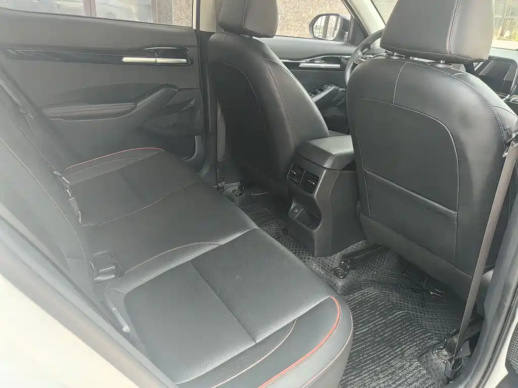 Seltos 1.5 L CVT Luxury