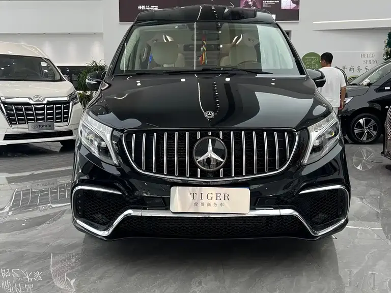 Mercedes-Benz V-Class V 260 L Distinguished Extended CN-VI
