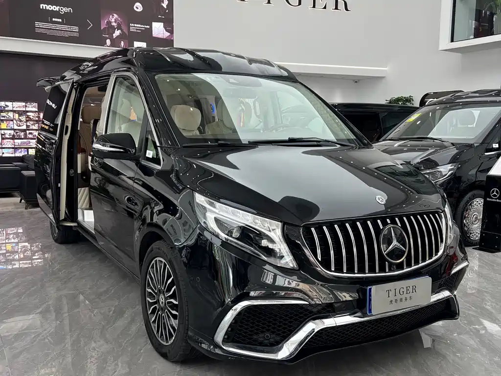 Mercedes-Benz V-Class V 260 L Distinguished Extended CN-VI