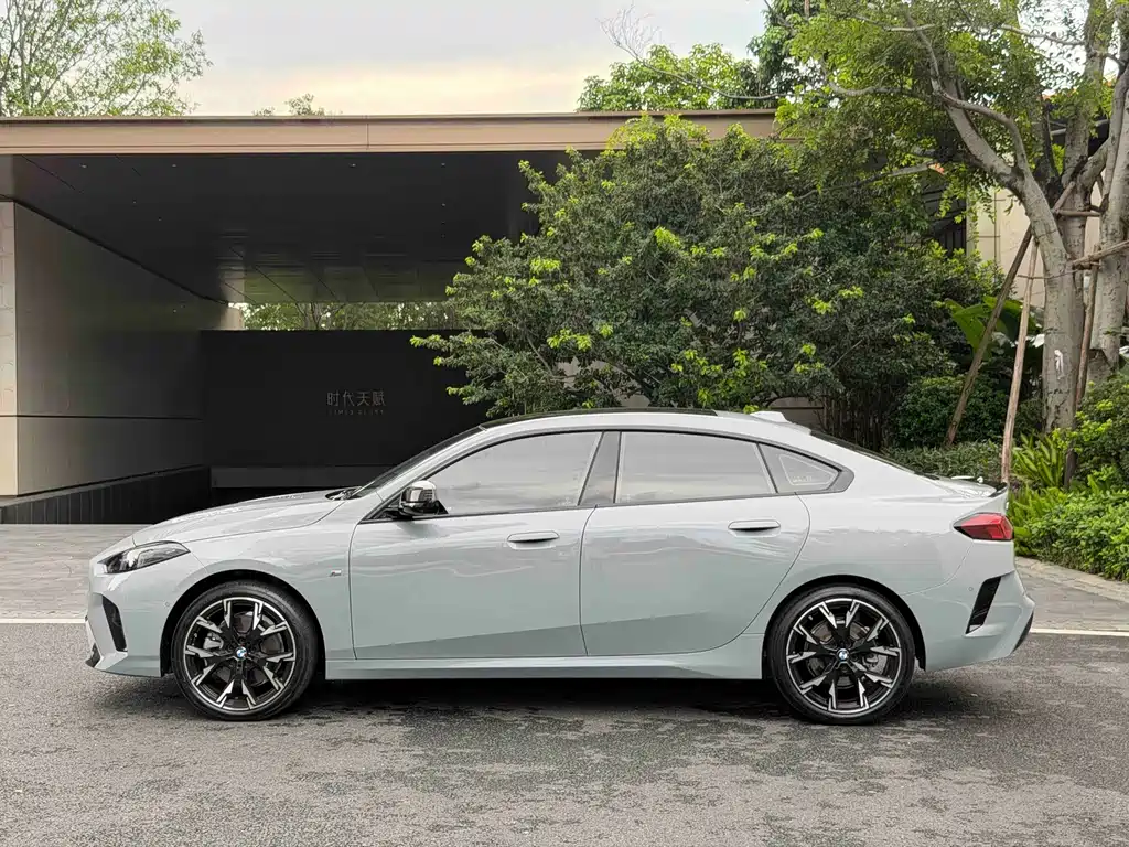 BMW 2 Series 225 L M Sport Night Package