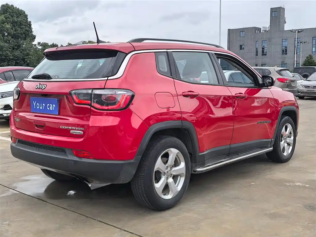 Compass 200 T Auto Home Enjoyment