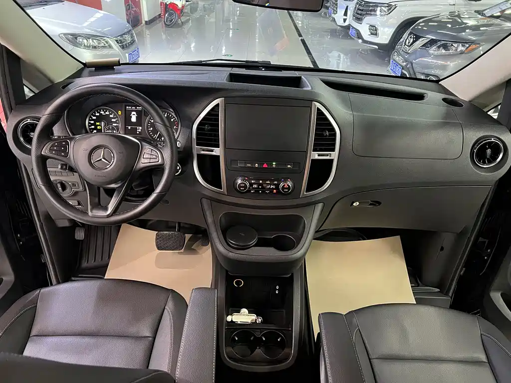 Vito 2.0 T Business 7-seat