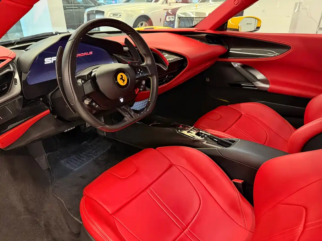 SF90 3.9 T V8 Stradale