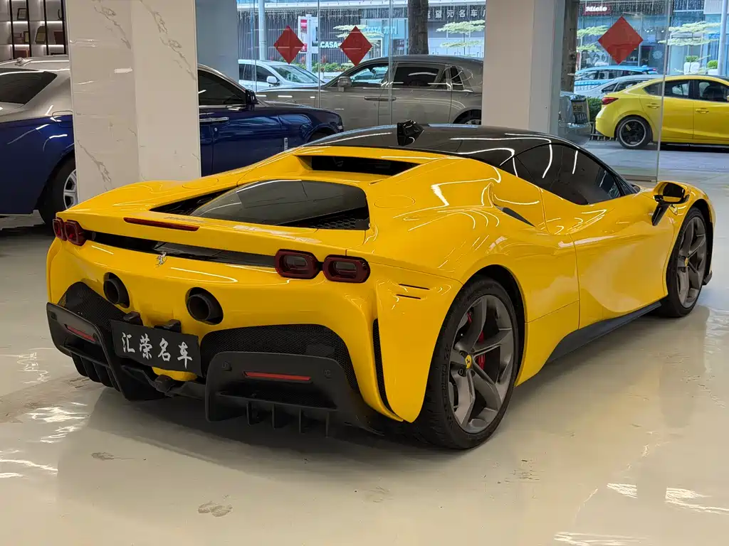 SF90 3.9 T V8 Stradale