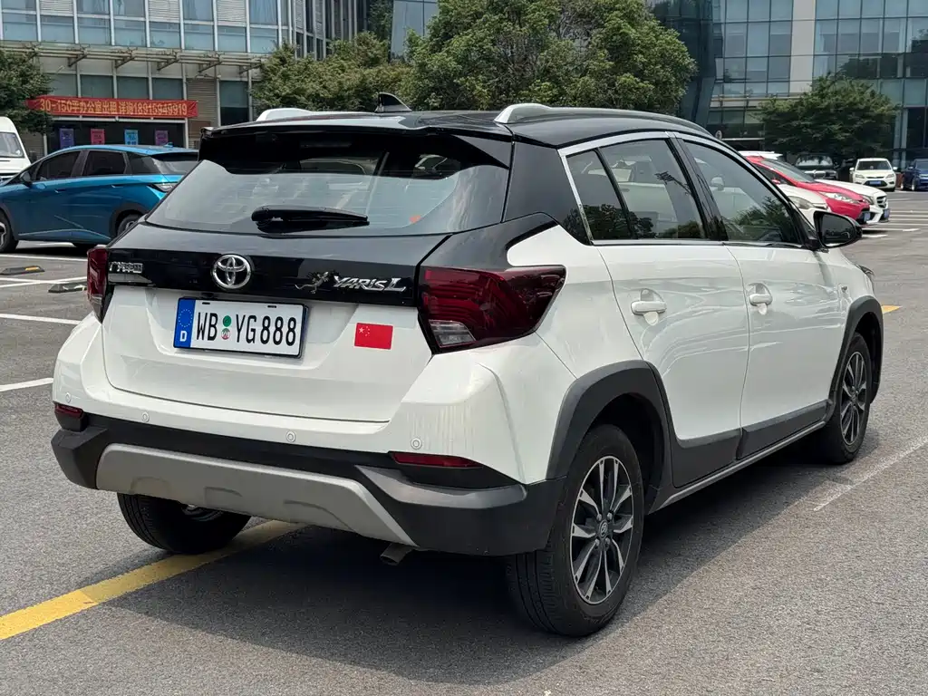 YARiS L Zhixuan Zhixuan X 1.5 L CVT Leading