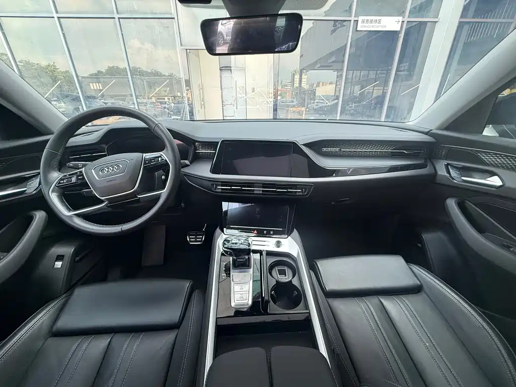 Audi Q6 40 TFSI quattro Cloud View Feather Package 7-seat
