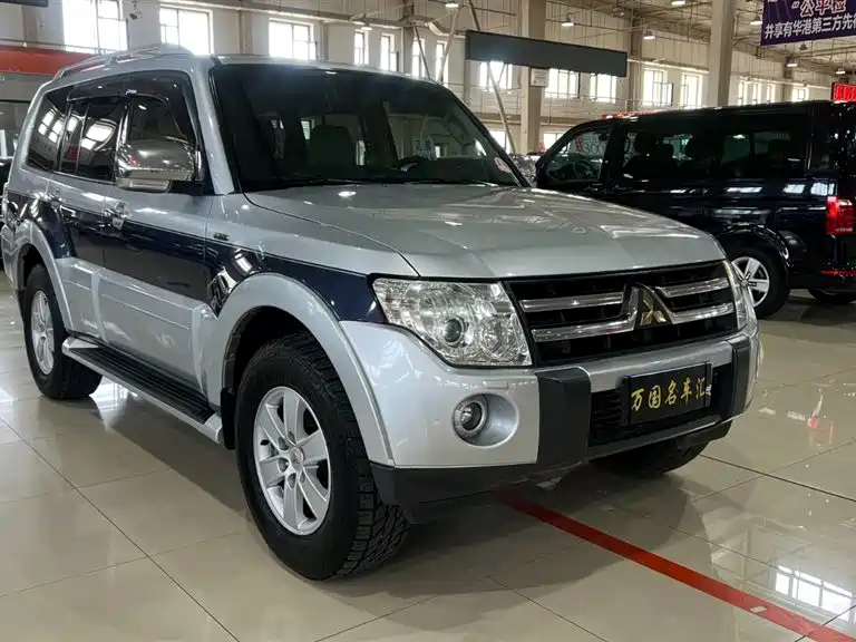 Pajero (Import) 帕杰罗进口 2009款 3.8 L 五门 尊贵版