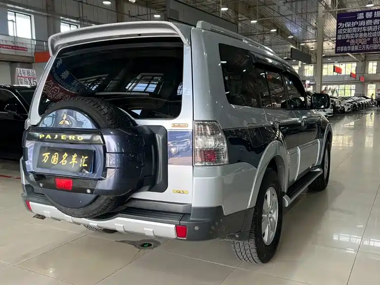 Pajero (Import) 帕杰罗进口 2009款 3.8 L 五门 尊贵版