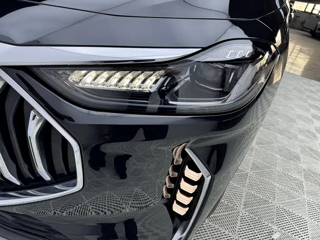 Jetour X70 PLUS 1.5 T DCT Brave PLUS 5-seat