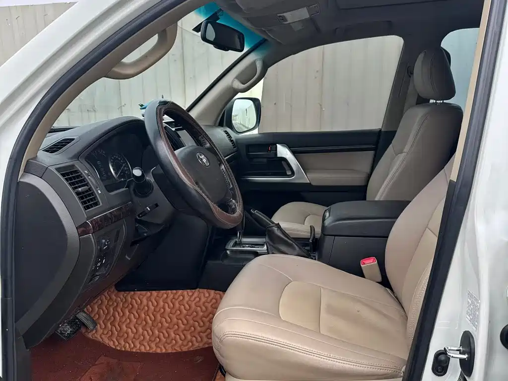 Land Cruiser (Import) 4.0 L Auto