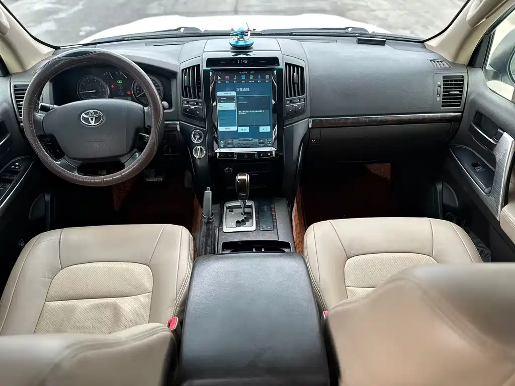 Land Cruiser (Import) 4.0 L Auto