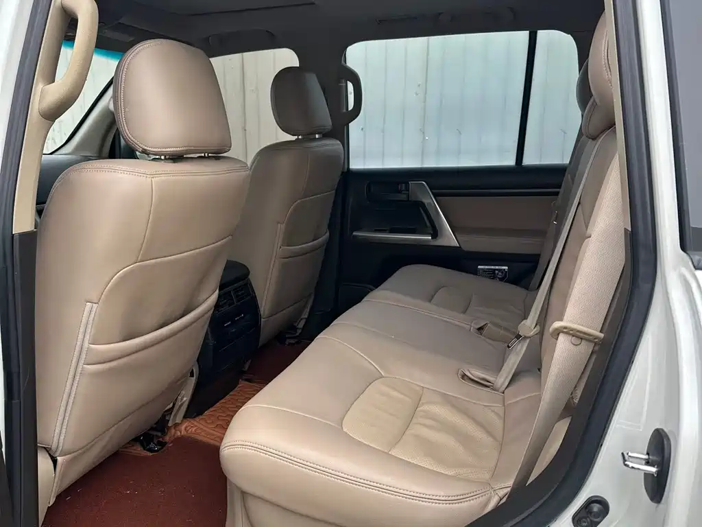 Land Cruiser (Import) 4.0 L Auto