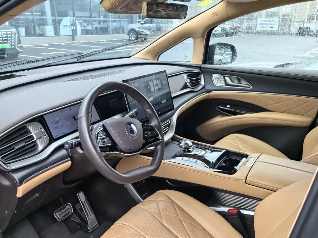 Denza D9 DM-i Smart Drive 1020 4 WD Flagship