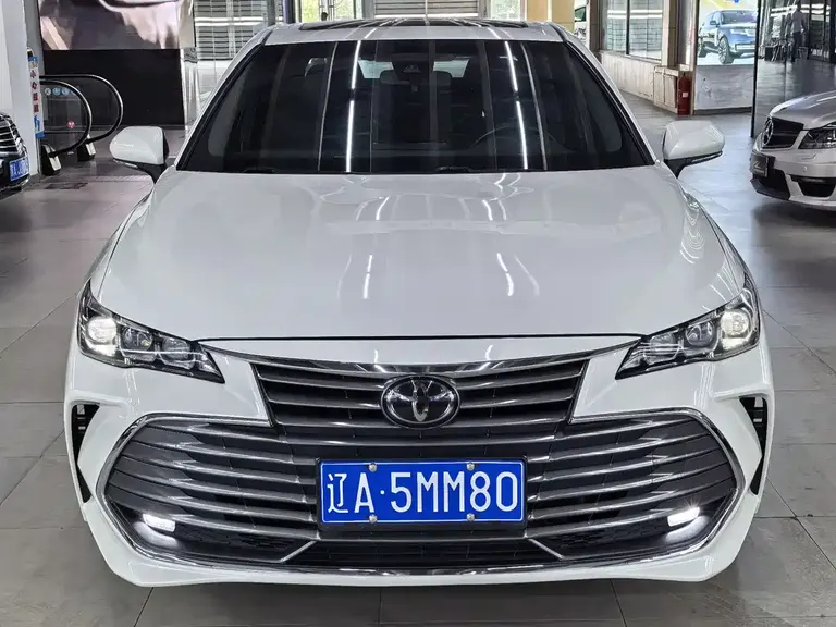 Toyota Avalon 2.0 L Luxury CN-VI
