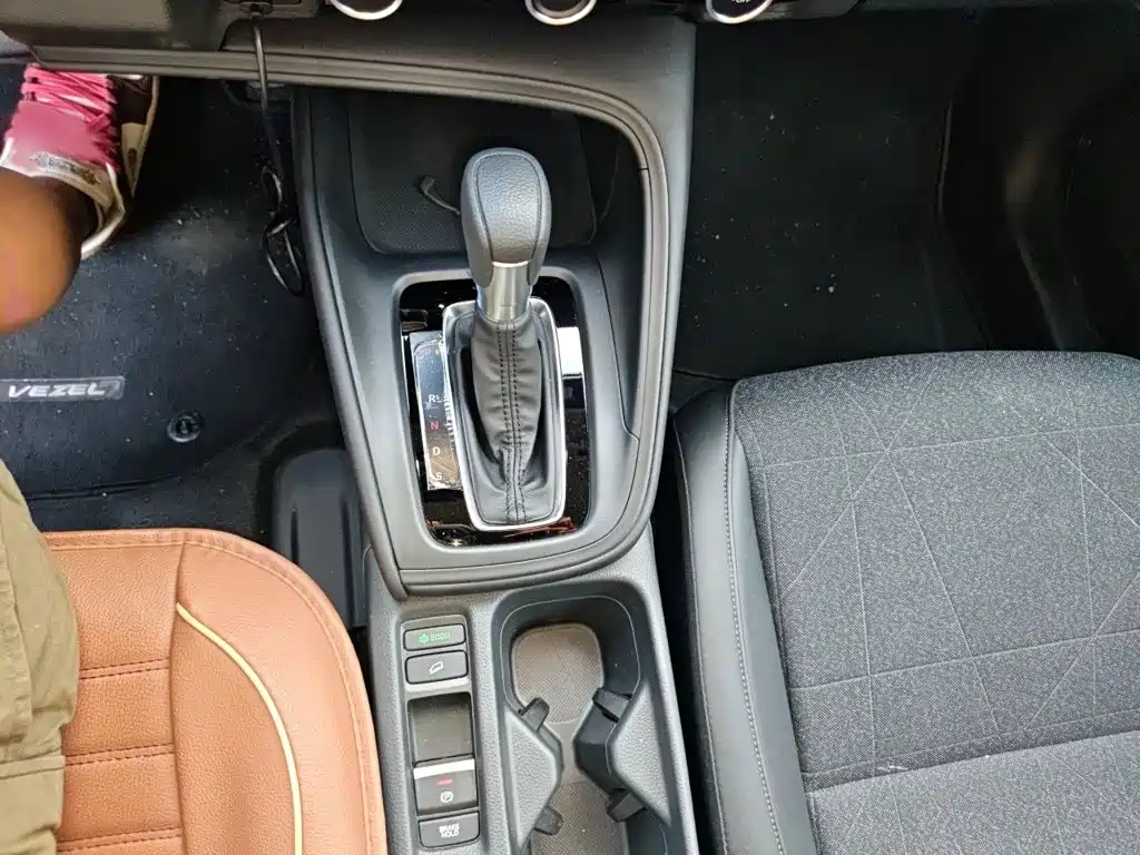Vezel 1.5 L CVT Tech
