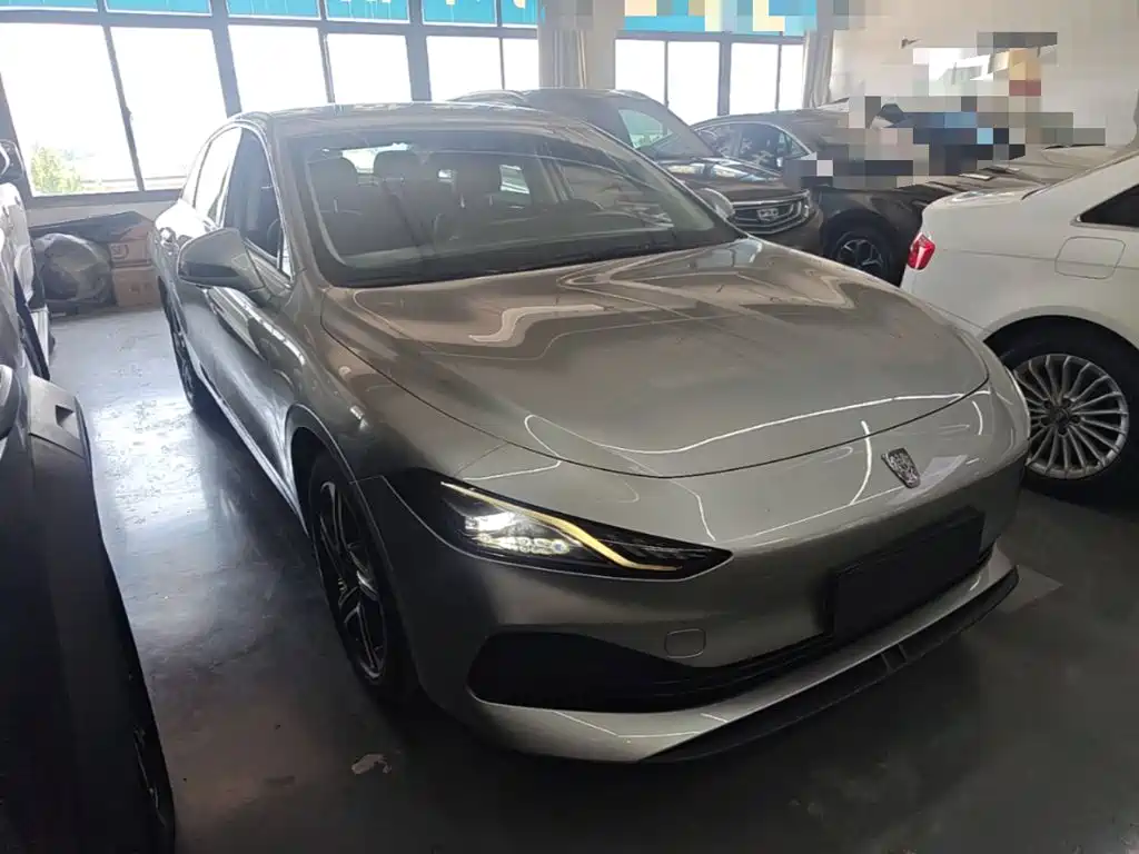 Roewe D7 DMH 125 km Flagship