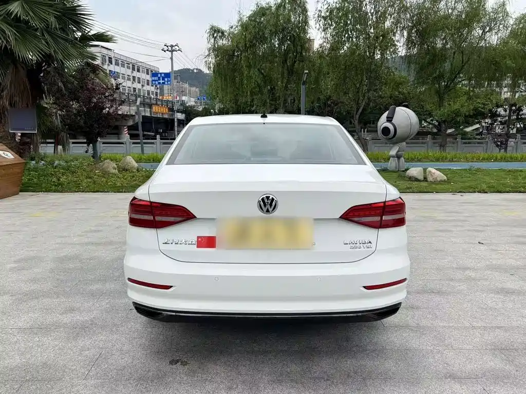 Lavida 280 TSI DSG Comfort CN-VI