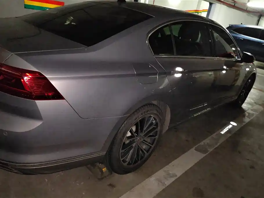 Magotan 330 TSI DSG Luxury
